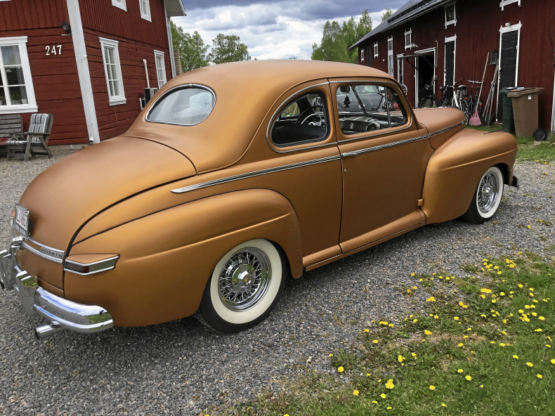 Mercury Eight 2-dr. coupe custom