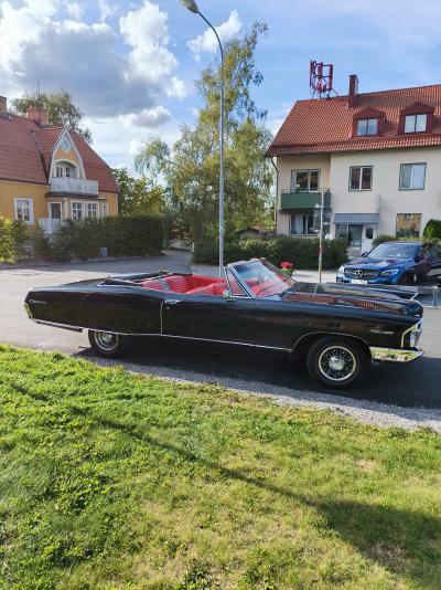 Pontiac Catalina cab