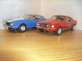 1:24 Camaro Z28 -68 Mustang GT -67