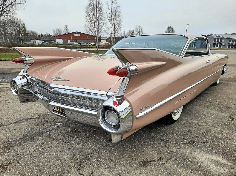 Cadillac Coupe De Ville