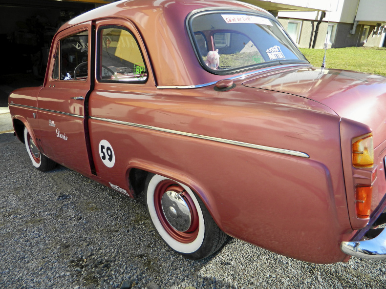 Anglia 101e, Lille Doris!