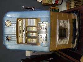 ÄLDRE NOSTALGI OCH KURIOSA SÄLJES.