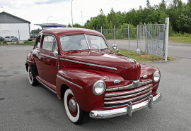 Ford Deluxe Coupe