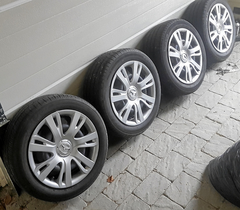 Sommardäck Toyo 185/55/R15 82V på fälg