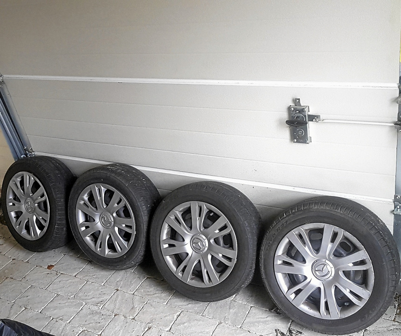 Sommardäck Toyo 185/55/R15 82V på fälg