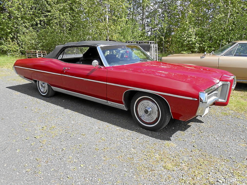 Pontiac Bonneville Cab