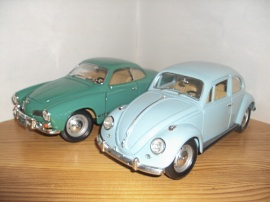 1:18 60-tals modeller av Karman/Ghia och VW 1300