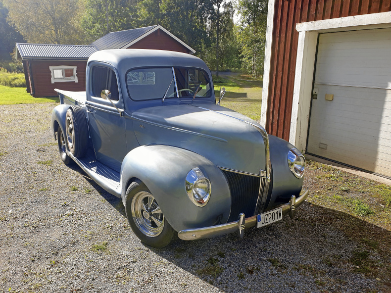 Ford pickup