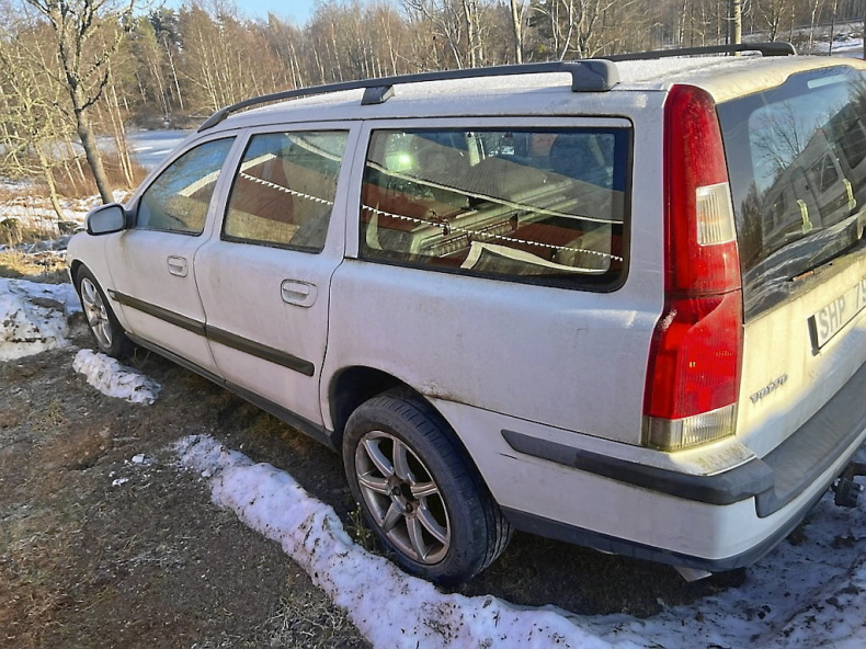  Volvo V70