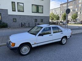 Mercedes-Benz 190 E 2,0 Automat Toppfin Lågmil