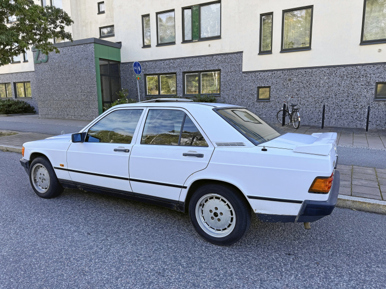 Mercedes-Benz 190 E 2,0 automat. 