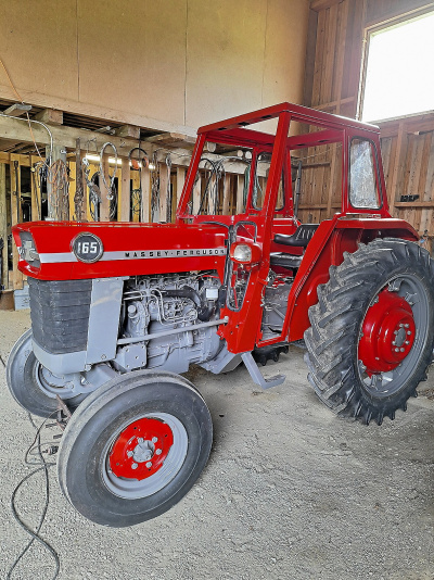Massy Ferguson 165