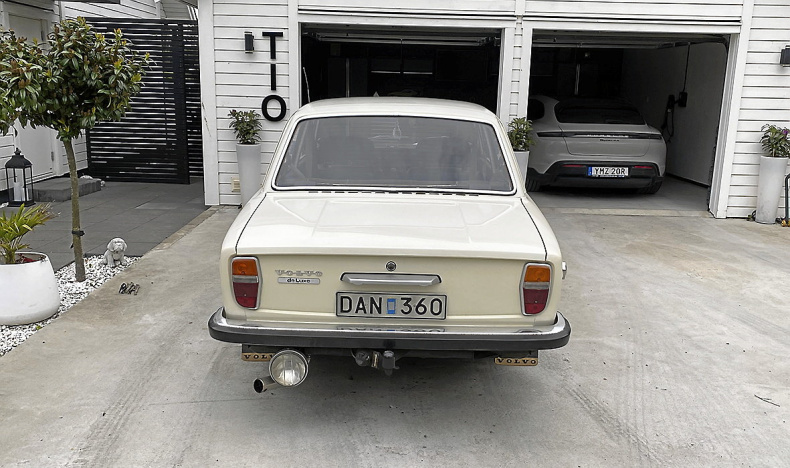 Volvo 142 2.0