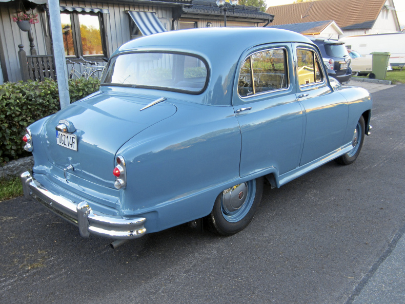 Standard Vanguard 