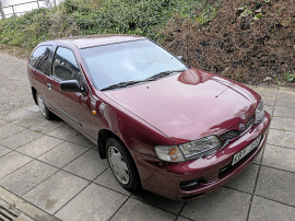 Unik Nissan Almera endast 8500 mil 1998 år model
