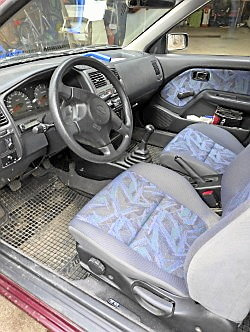 Unik Nissan Almera endast 8500 mil 1998 år model