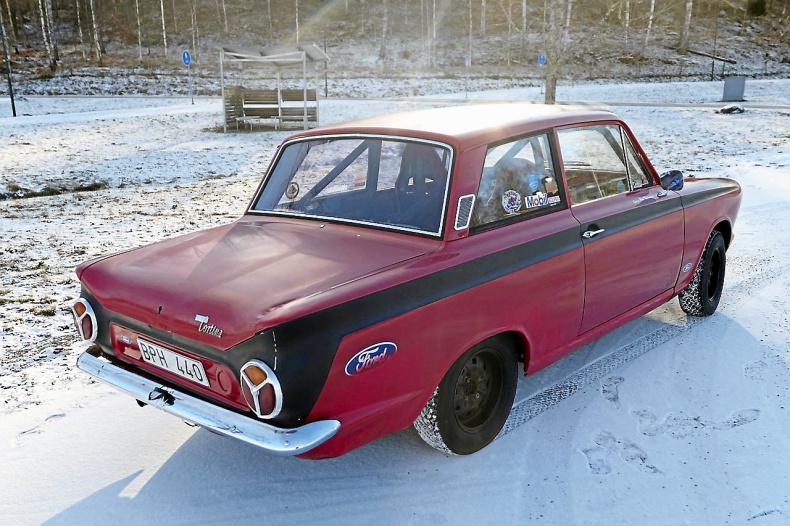 Ford Cortina 1200 Deluxe