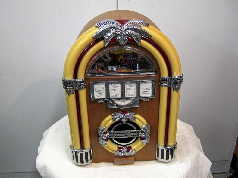 Gammal Retro Radio