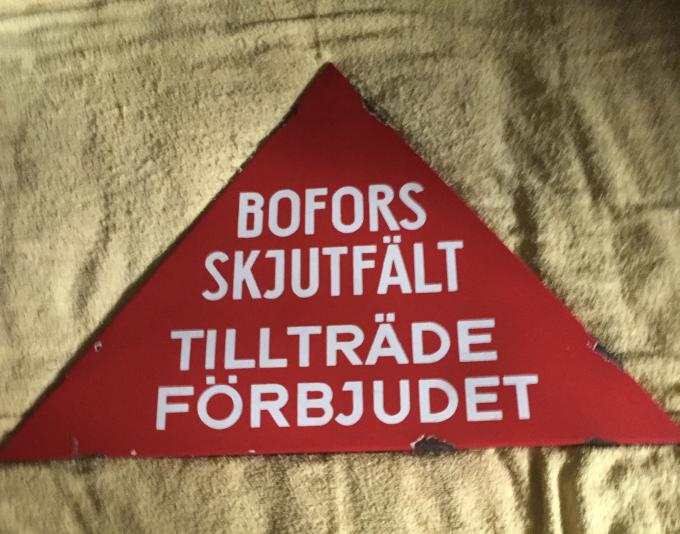 BOFORS, stor skylt