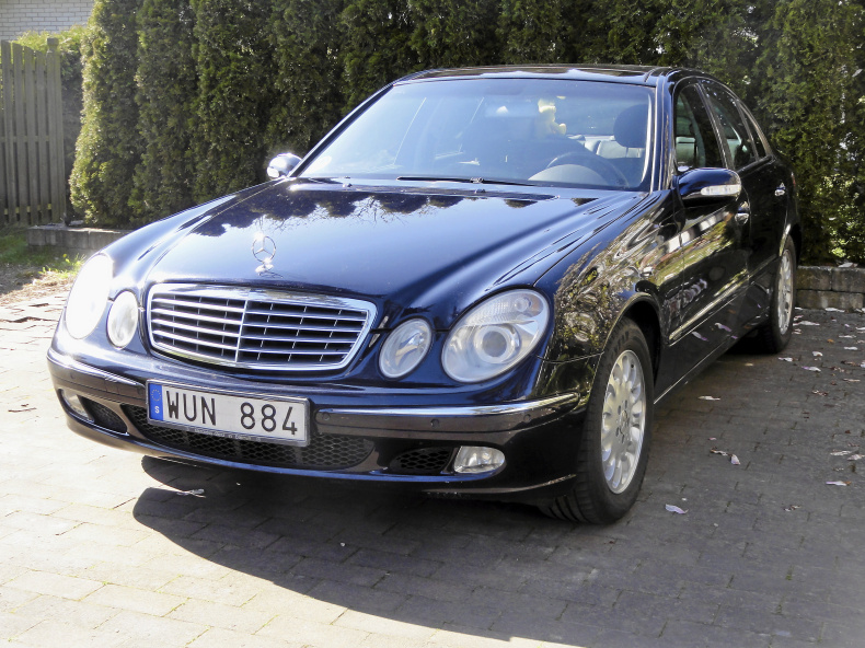 MERCEDES-BENZ  320