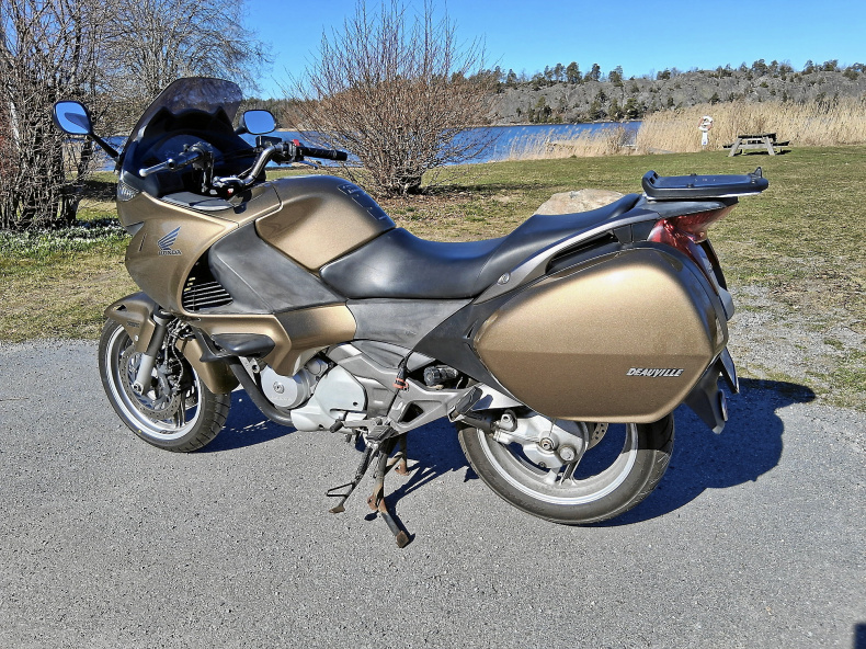 HONDA DEAUVILLE NT 700 VA ABS