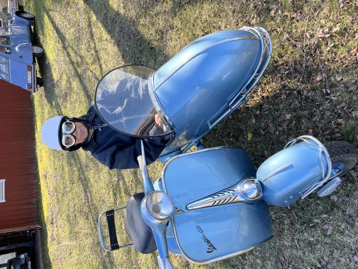 Vespa 150 cc med sidovagn
