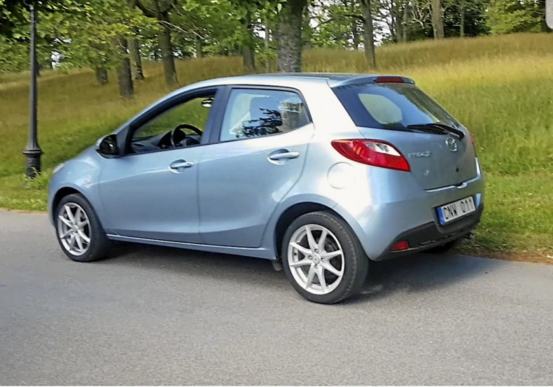 Mazda 2