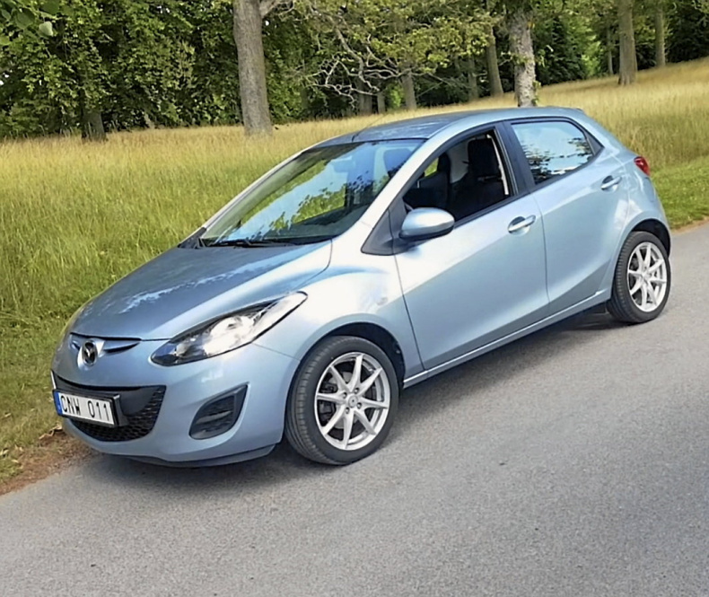 Mazda 2