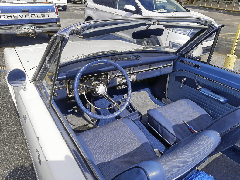 Plymouth Valiant Cab