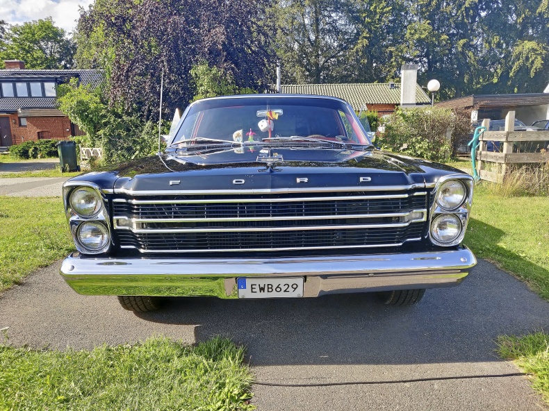 Ford Country Sedan 5.8 V8 Cruise-O-Matic, 254hk,