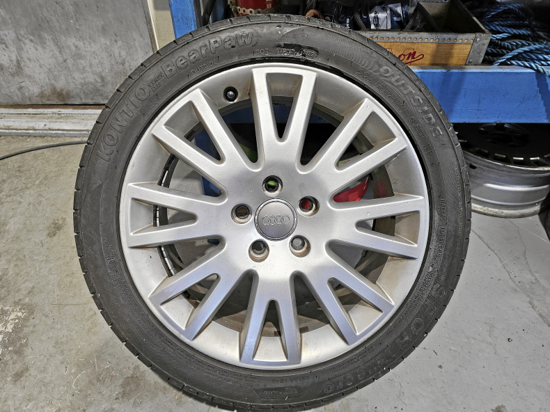 AUDI 16 TUM SOMMARHJUL