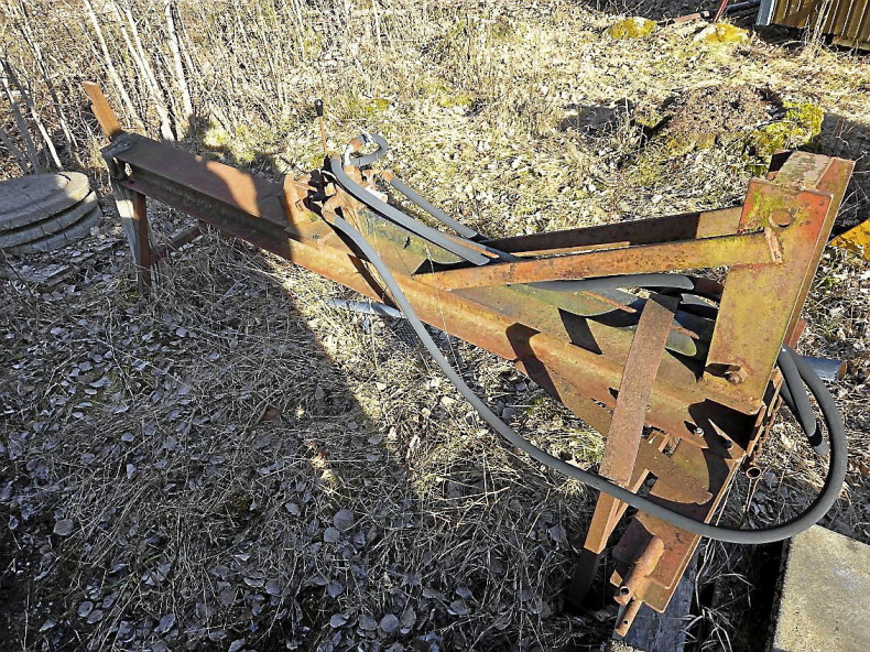 Traktordriven vedklyv