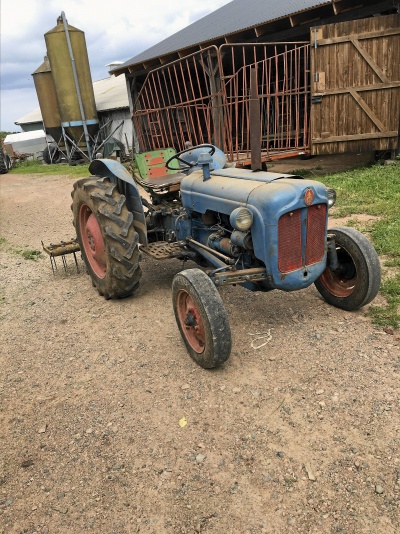 Ford Dexta