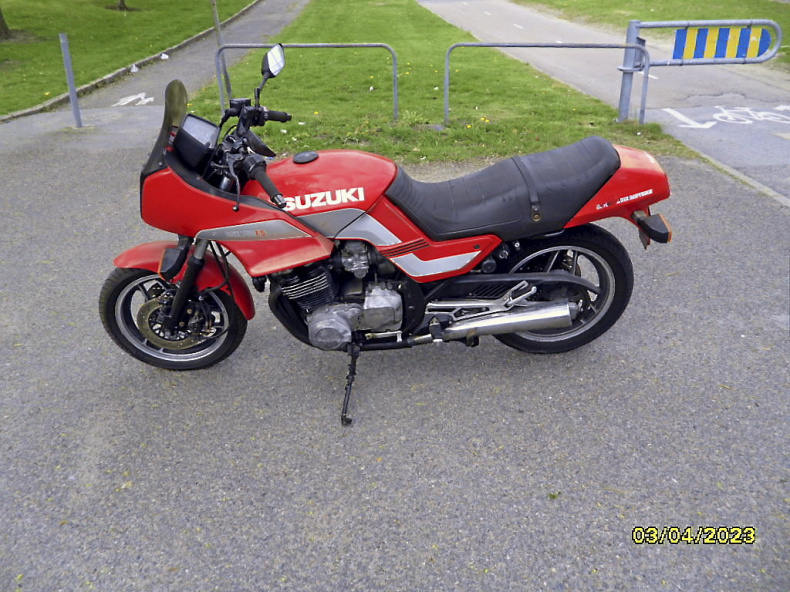 Suzuki GSX 750 ES
