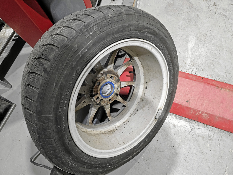 AUDI 16 TUM VINTERHJUL