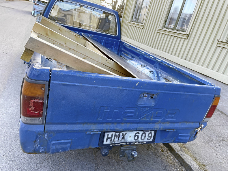 Mazda 2500B pickup