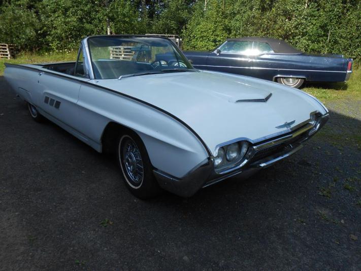 Ford Thunderbird Cab