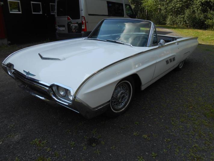 Ford Thunderbird Cab