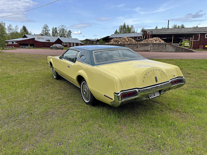 Lincoln Continental Mkiv