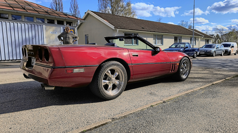 Chevrolet Corvette cab