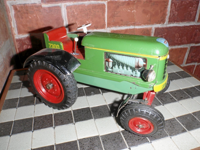 Traktor Arnold 7300 !