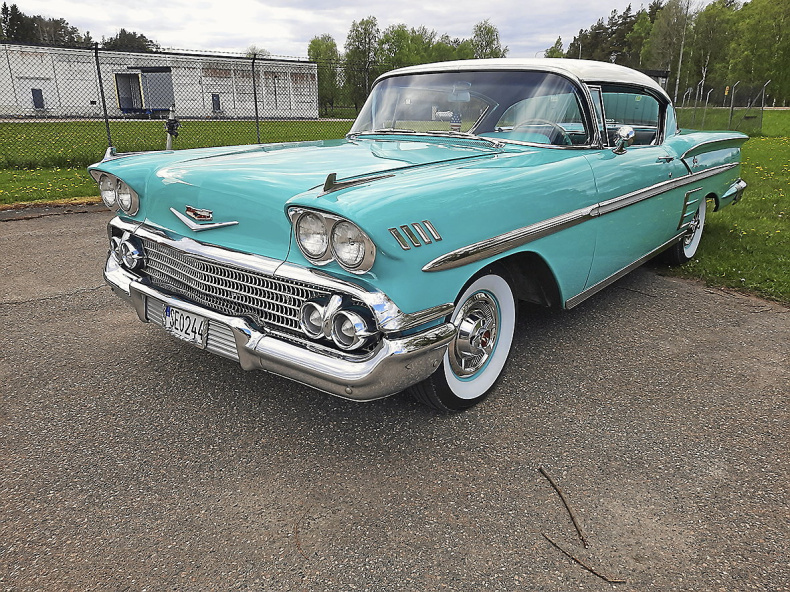 Chevrolet Impala Coupe