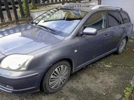 Toyota Avensis 2,4 kombi 