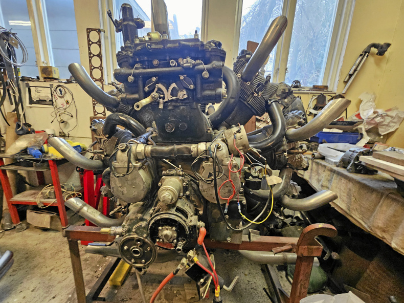 Flygmotor ASH-62, 9-cylindrig 1820 stjärnmotor
