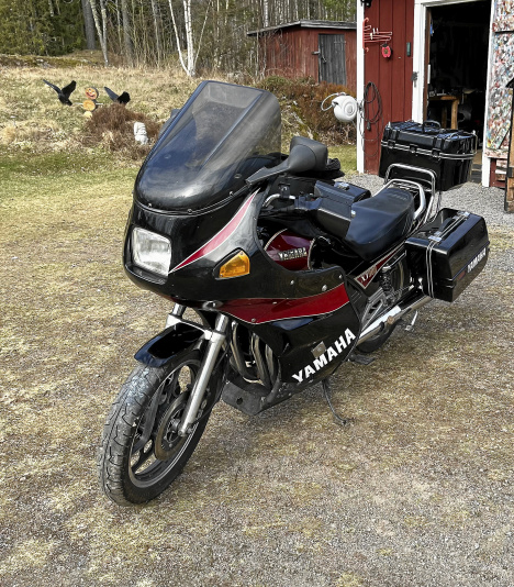 Yamaha XI 900