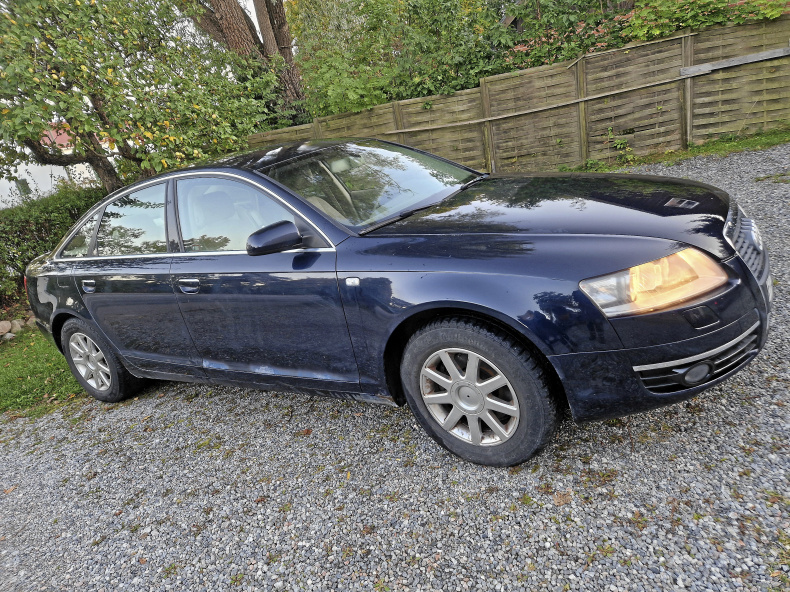 Audi A6 2,4