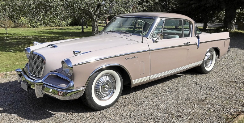 Studebaker Golden Hawk 1956