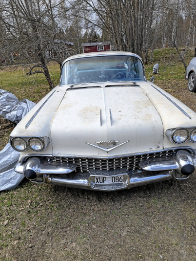 Cadillac sedan 62