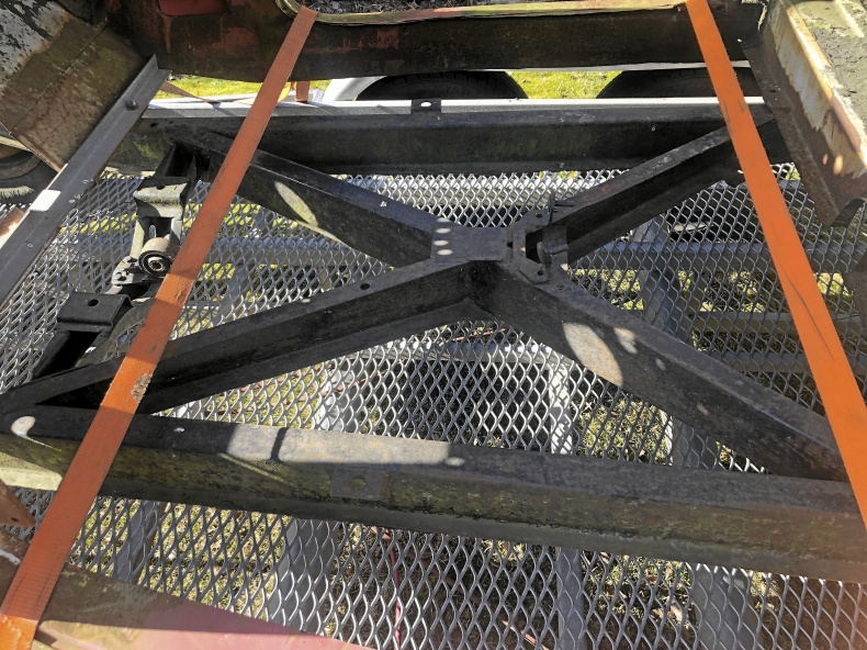 Volvo Duett chassi/ram med 140 axlar