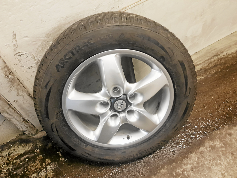 PORSCHE CAYENNE 18 TUM VINTERHJUL